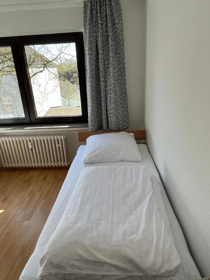 Zimmer Fuer Monteure, Handwerker Oder Reisende Ессен Екстер'єр фото